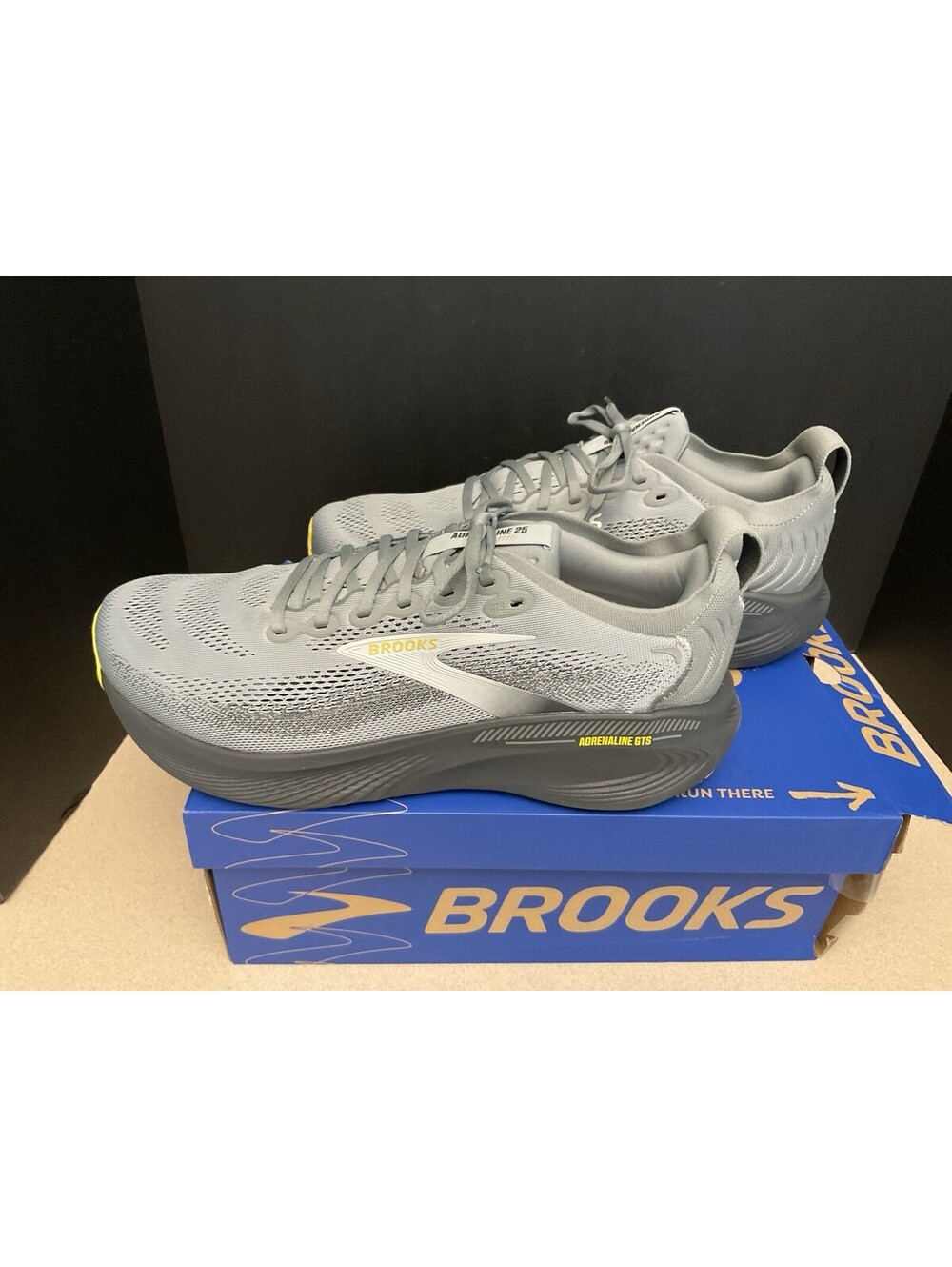 New! Mens Brooks Adrenaline GTS 25 Primer Grey/Ebony/Jasmin Shoes. Size 12.5-4E. - Picture 1 of 10